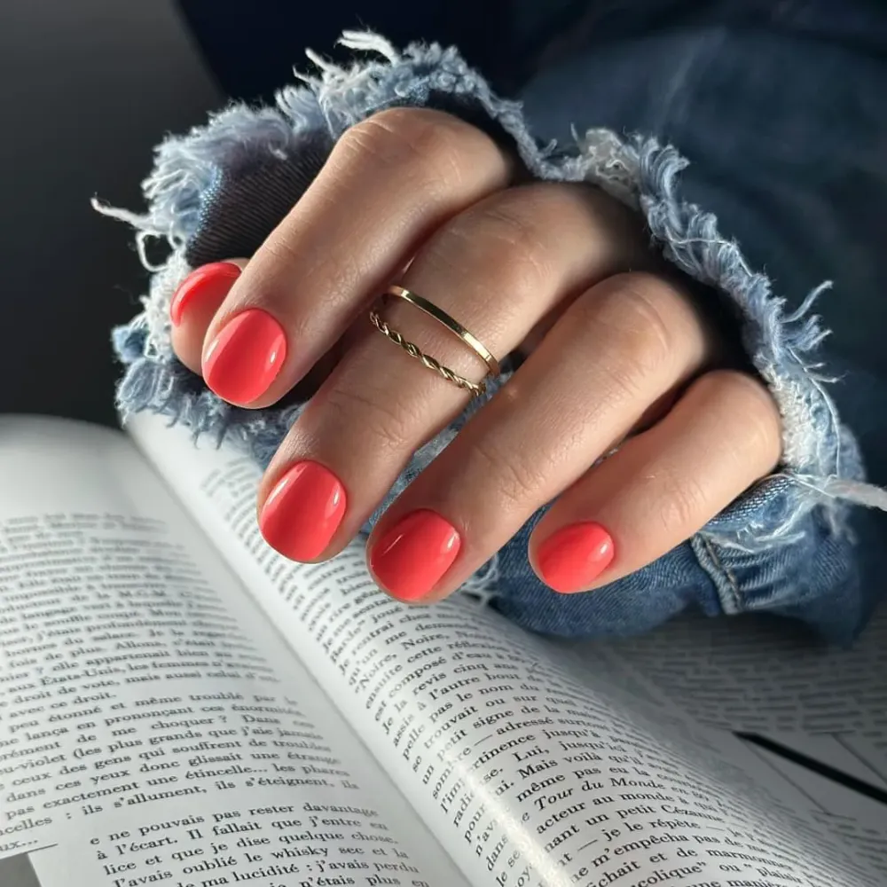 manucure rouge